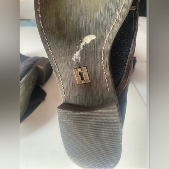 Stitchlace Knee High Boots - Picture 5 of 11